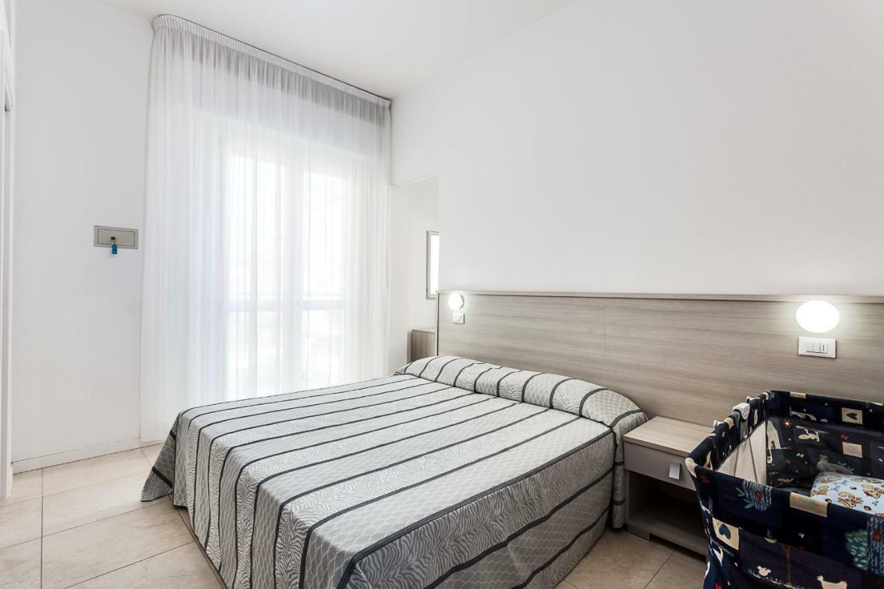 Hotel Blues Cervia Exterior photo